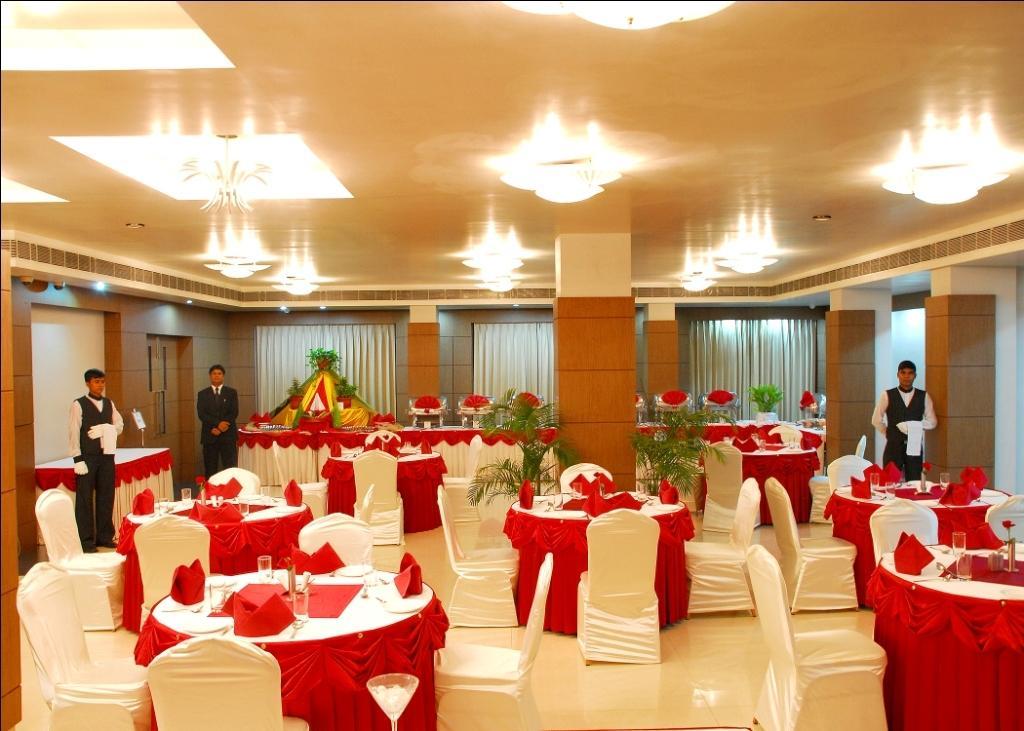 Kiranshree Portico Hotel Guwahati Eksteriør billede